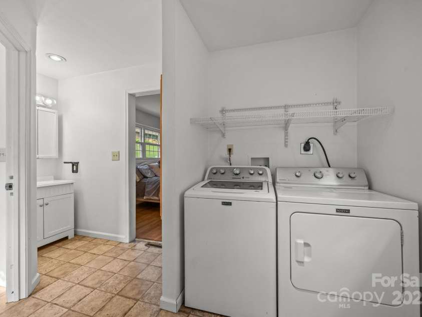 72 Boydston Street, Canton, NC 28716.  MLS# CAR4282532, YatesRealty ID 31462. 