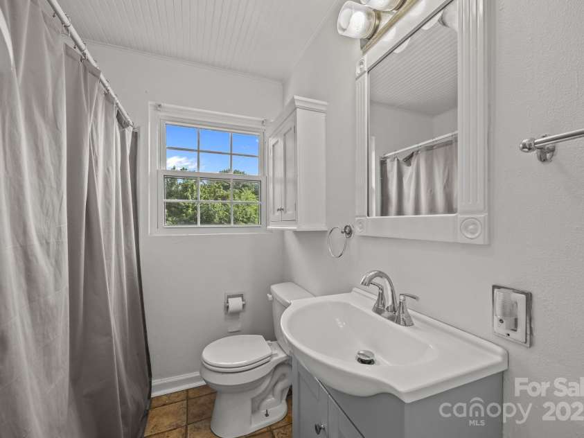 72 Boydston Street, Canton, NC 28716.  MLS# CAR4282532, YatesRealty ID 31462. 