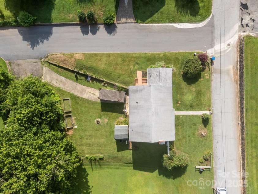 72 Boydston Street, Canton, NC 28716.  MLS# CAR4282532, YatesRealty ID 31462. 