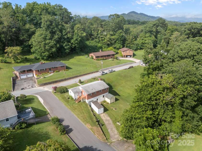 72 Boydston Street, Canton, NC 28716.  MLS# CAR4282532, YatesRealty ID 31462. 