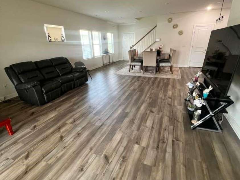 11908 Redleaf Drive, Charlotte, NC 28215.  MLS# CAR4387987, YatesRealty ID 31463. 