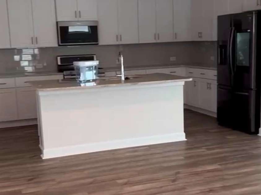11908 Redleaf Drive, Charlotte, NC 28215.  MLS# CAR4387987, YatesRealty ID 31463. 