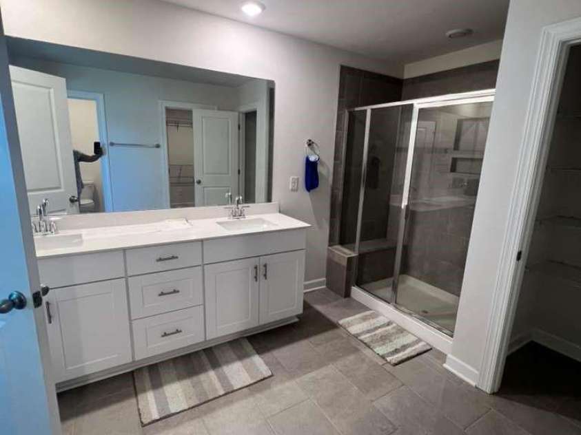 11908 Redleaf Drive, Charlotte, NC 28215.  MLS# CAR4387987, YatesRealty ID 31463. 