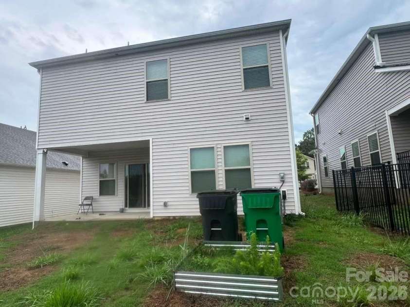 11908 Redleaf Drive, Charlotte, NC 28215.  MLS# CAR4387987, YatesRealty ID 31463. 