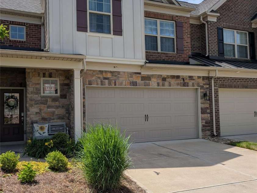 3049 Hartson Pointe Drive, Fort Mill, SC 29707.  MLS# CAR4283179, YatesRealty ID 31463. 