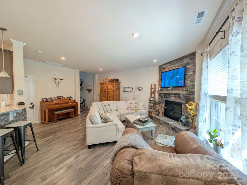 3049 Hartson Pointe Drive, Fort Mill, SC 29707.  MLS# CAR4283179, YatesRealty ID 31463. 