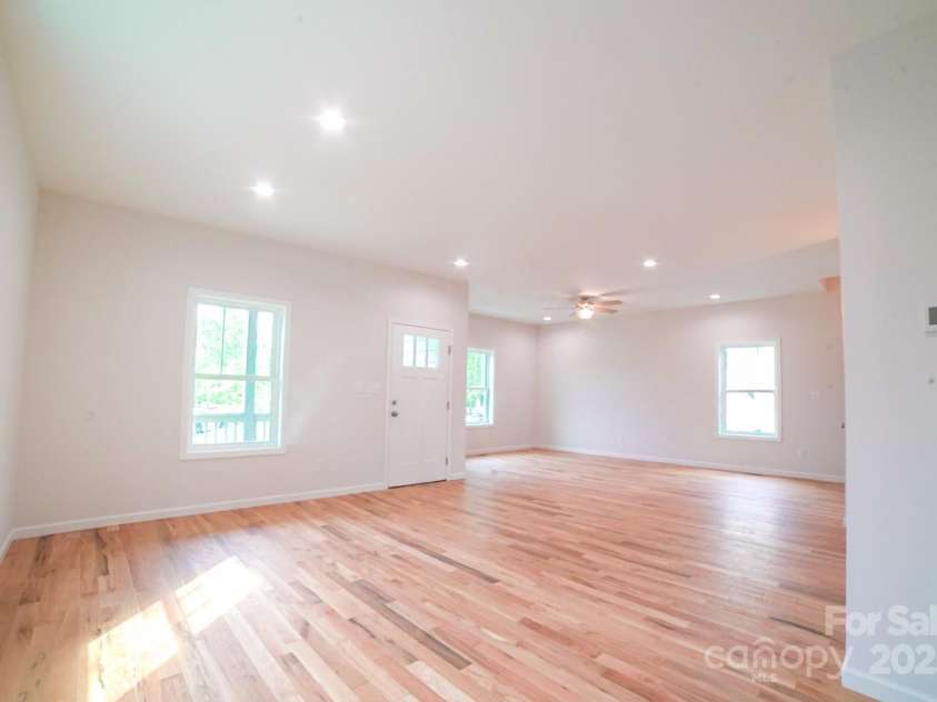11 Berry Crest Lane, Arden, NC 28704.  MLS# CAR4259619, YatesRealty ID 31465. 