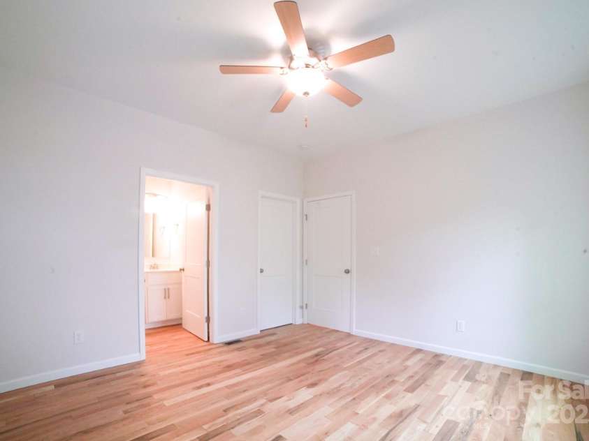 11 Berry Crest Lane, Arden, NC 28704.  MLS# CAR4259619, YatesRealty ID 31465. 