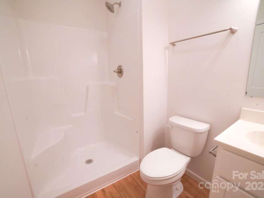 11 Berry Crest Lane, Arden, NC 28704.  MLS# CAR4259619, YatesRealty ID 31465. 