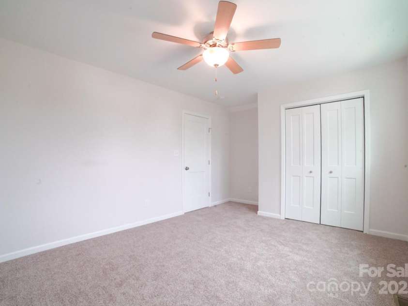 11 Berry Crest Lane, Arden, NC 28704.  MLS# CAR4259619, YatesRealty ID 31465. 