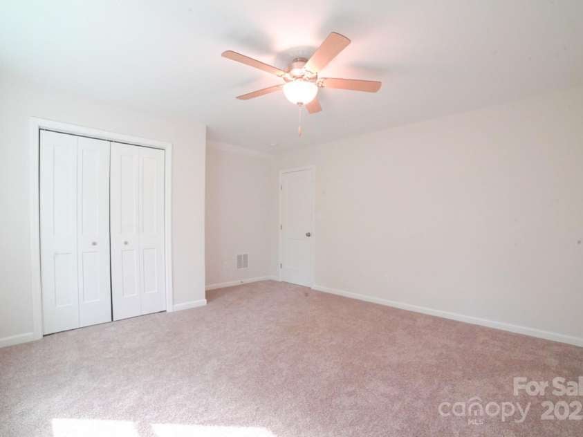 11 Berry Crest Lane, Arden, NC 28704.  MLS# CAR4259619, YatesRealty ID 31465. 