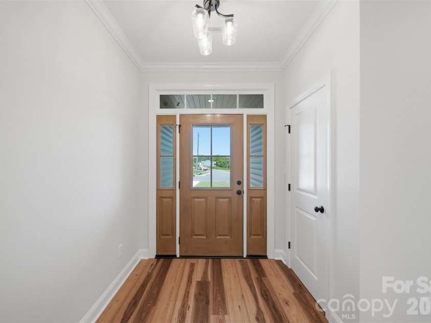 1917 Skyfall Lane, Hickory, NC 28602.  MLS# CAR4390976, YatesRealty ID 31465. 