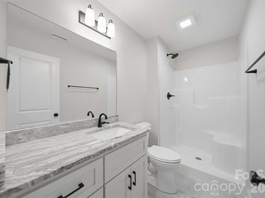 1917 Skyfall Lane, Hickory, NC 28602.  MLS# CAR4390976, YatesRealty ID 31465. 