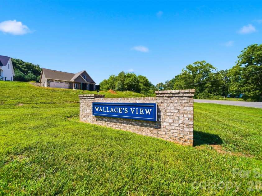 1917 Skyfall Lane, Hickory, NC 28602.  MLS# CAR4390976, YatesRealty ID 31465. 