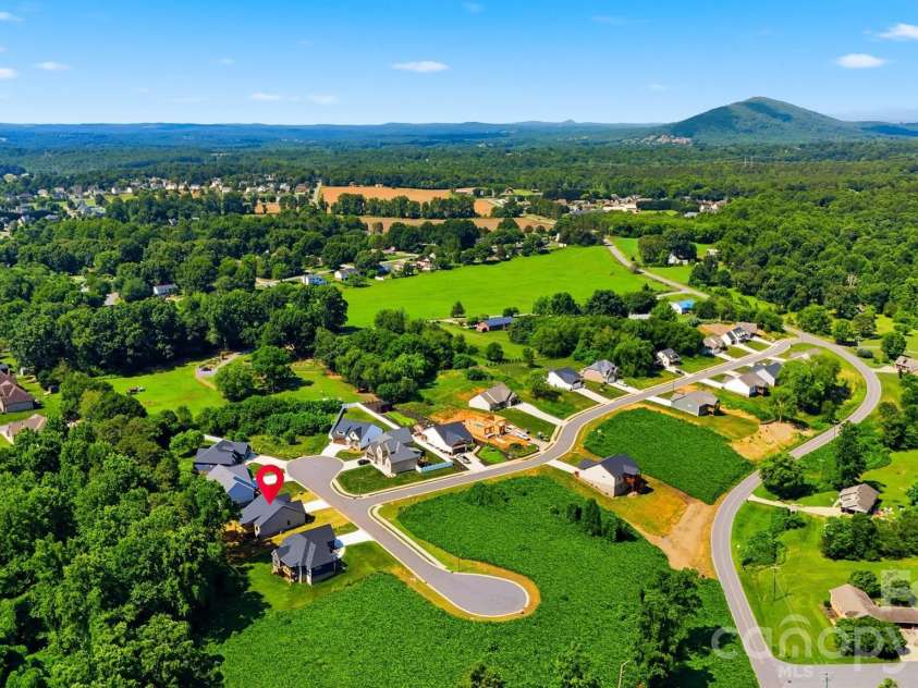 1917 Skyfall Lane, Hickory, NC 28602.  MLS# CAR4390976, YatesRealty ID 31465. 