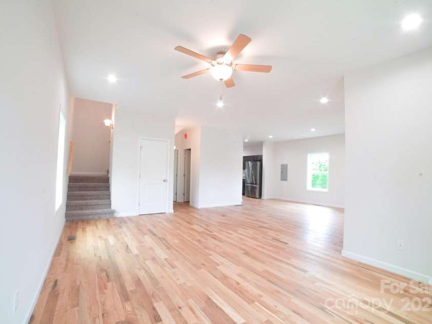 7 Berry Crest Lane, Arden, NC 28704.  MLS# CAR4259571, YatesRealty ID 31466. 