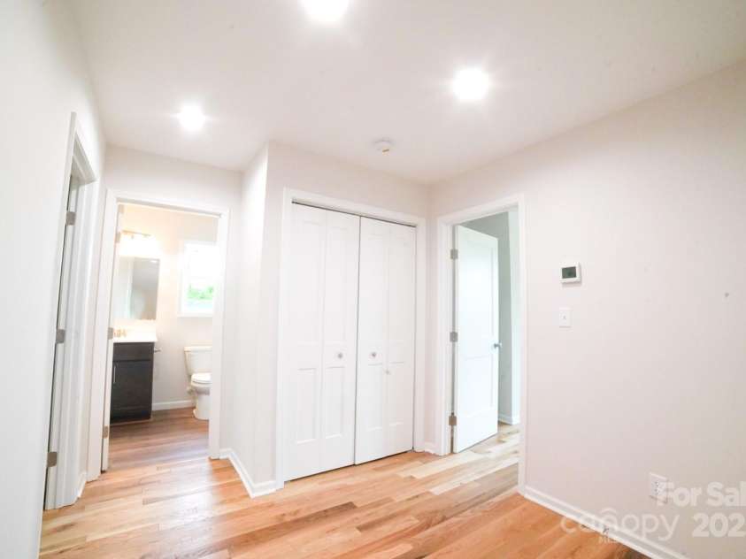 7 Berry Crest Lane, Arden, NC 28704.  MLS# CAR4259571, YatesRealty ID 31466. 