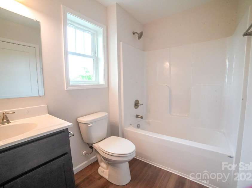 7 Berry Crest Lane, Arden, NC 28704.  MLS# CAR4259571, YatesRealty ID 31466. 