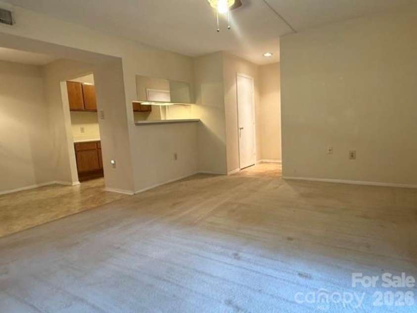 5024 Sardis Road, Charlotte, NC 28270.  MLS# CAR4392912, YatesRealty ID 31467. 