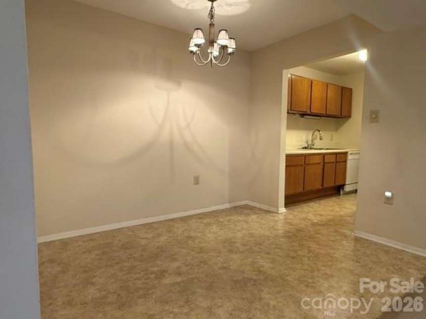 5024 Sardis Road, Charlotte, NC 28270.  MLS# CAR4392912, YatesRealty ID 31467. 