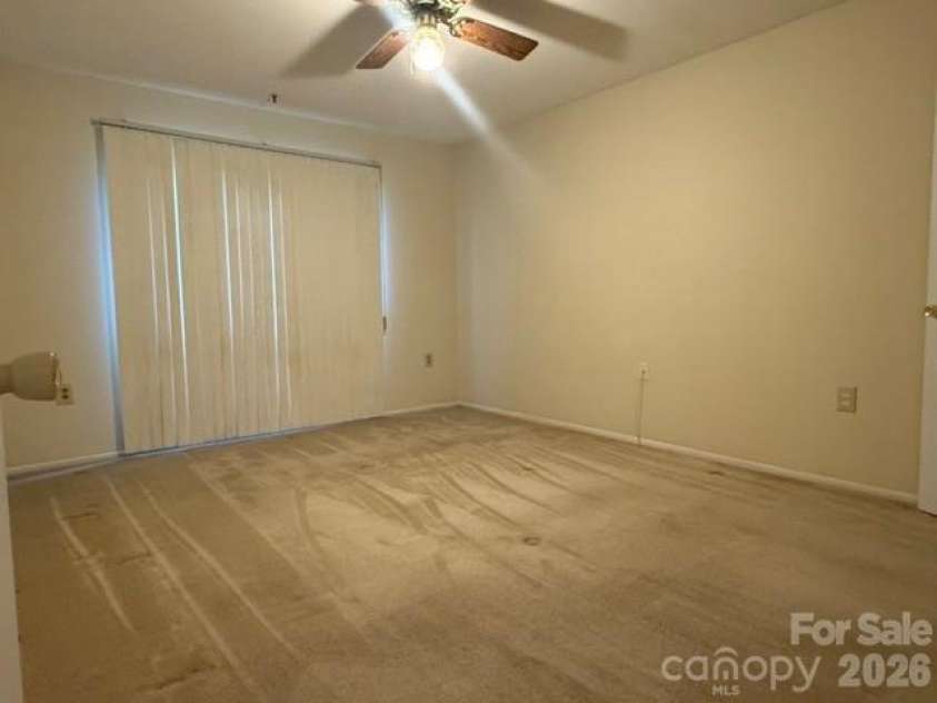 5024 Sardis Road, Charlotte, NC 28270.  MLS# CAR4392912, YatesRealty ID 31467. 