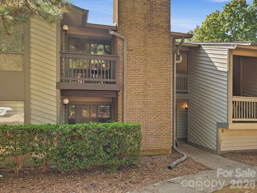 5024 Sardis Road, Charlotte, NC 28270.  MLS# CAR4428973, YatesRealty ID 31467. 