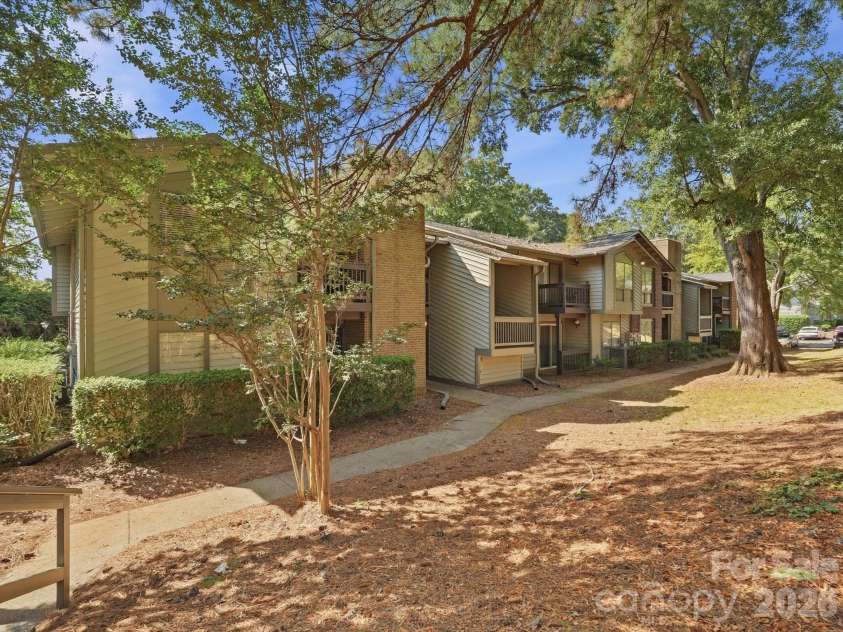 5024 Sardis Road, Charlotte, NC 28270.  MLS# CAR4428973, YatesRealty ID 31467. 