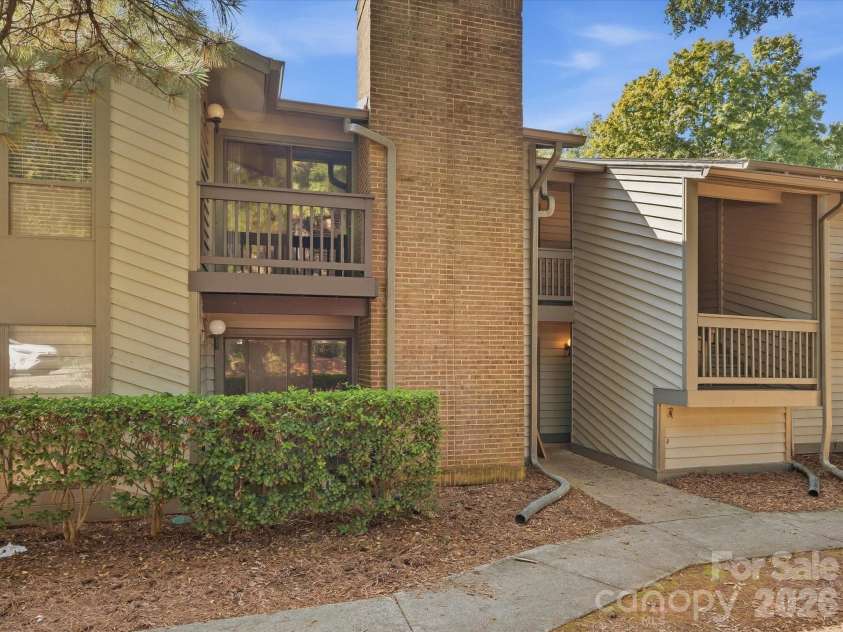 5024 Sardis Road, Charlotte, NC 28270.  MLS# CAR4428973, YatesRealty ID 31467. 