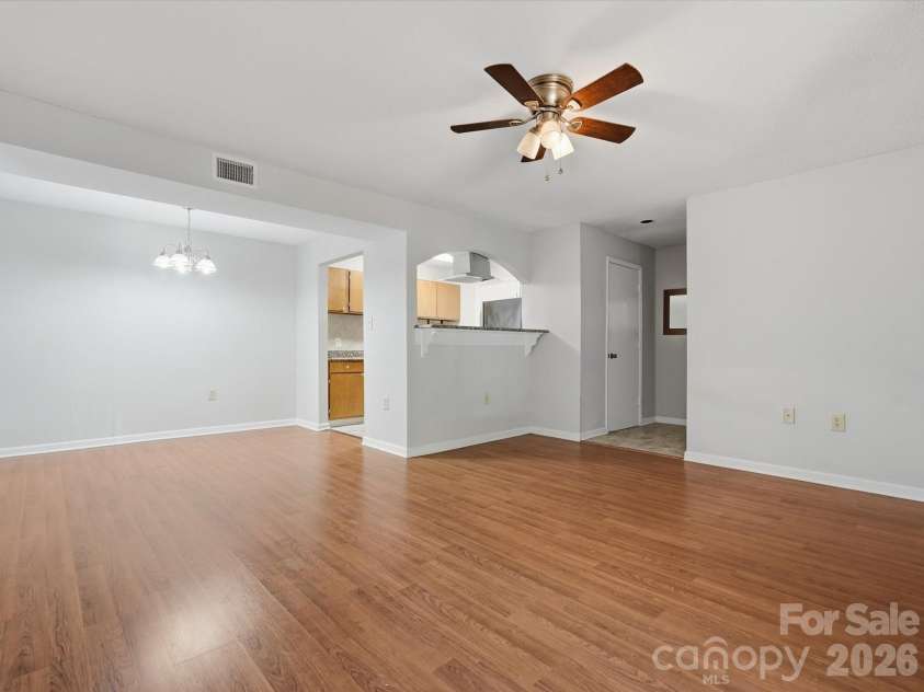 5024 Sardis Road, Charlotte, NC 28270.  MLS# CAR4428973, YatesRealty ID 31467. 