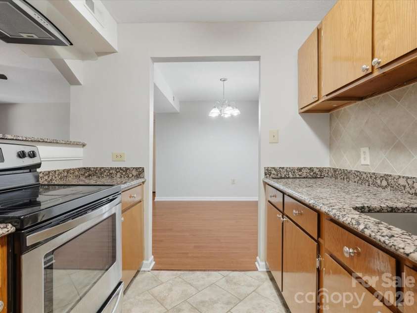 5024 Sardis Road, Charlotte, NC 28270.  MLS# CAR4428973, YatesRealty ID 31467. 
