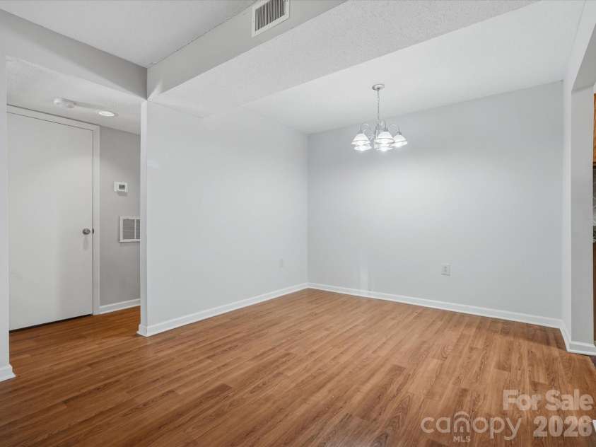 5024 Sardis Road, Charlotte, NC 28270.  MLS# CAR4428973, YatesRealty ID 31467. 