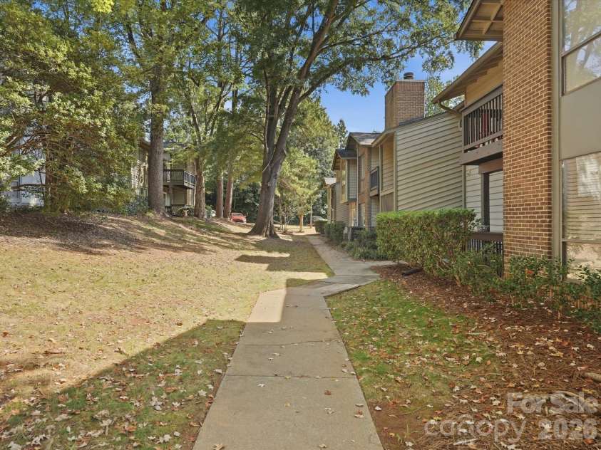 5024 Sardis Road, Charlotte, NC 28270.  MLS# CAR4428973, YatesRealty ID 31467. 
