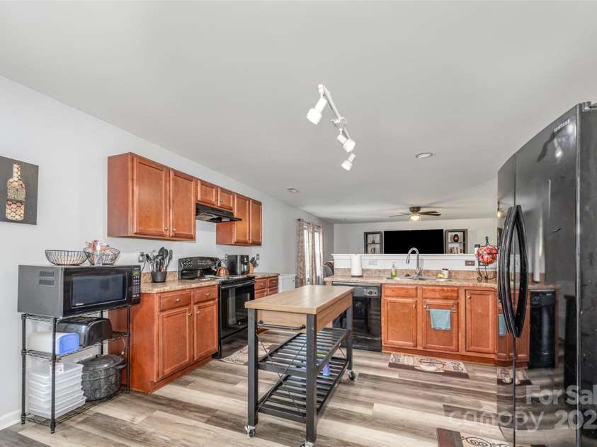 1216 Catawba Run, Lowell, NC 28098.  MLS# CAR4275824, YatesRealty ID 31468. 