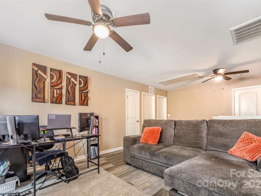 1216 Catawba Run, Lowell, NC 28098.  MLS# CAR4275824, YatesRealty ID 31468. 