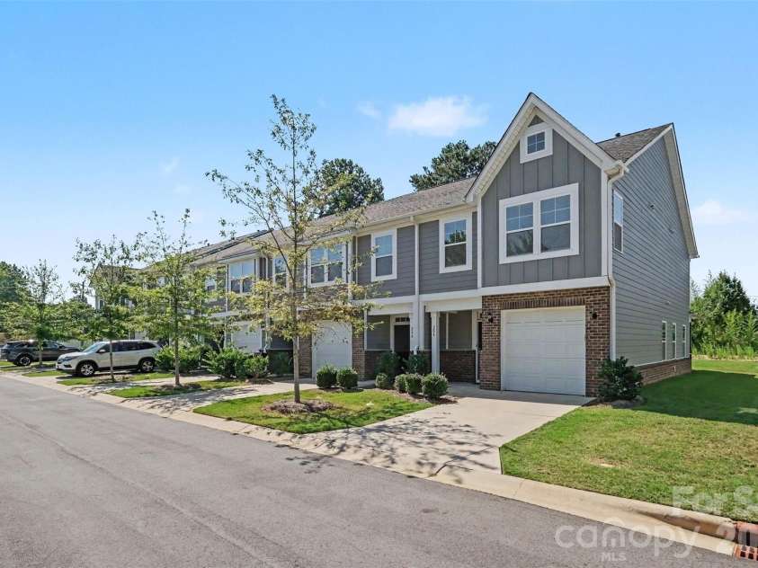 204 Bella Lane, Indian Trail, NC 28079.  MLS# CAR4417697, YatesRealty ID 31468. 