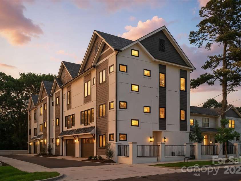 4211 Walker Road, Charlotte, NC 28211.  MLS# CAR4286850, YatesRealty ID 31469. 