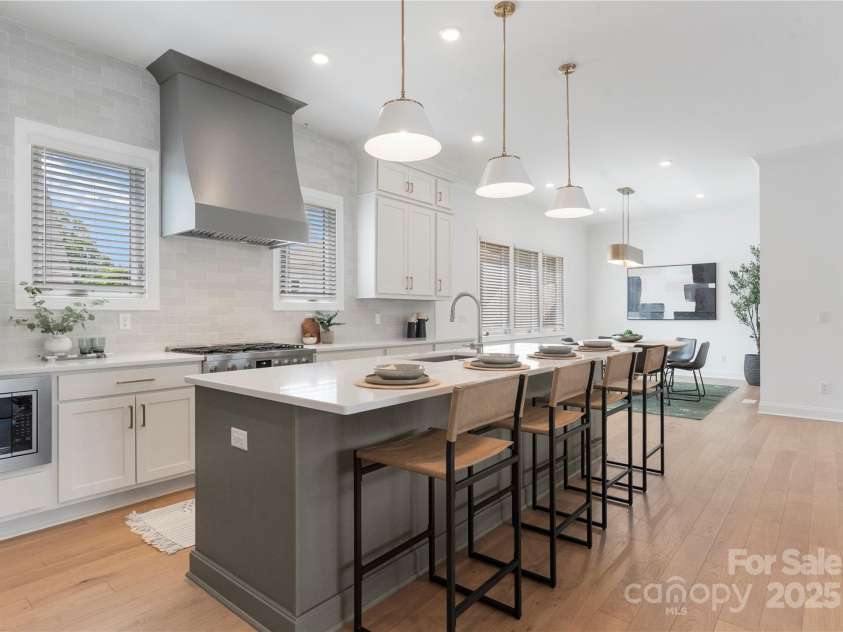 4211 Walker Road, Charlotte, NC 28211.  MLS# CAR4286850, YatesRealty ID 31469. 