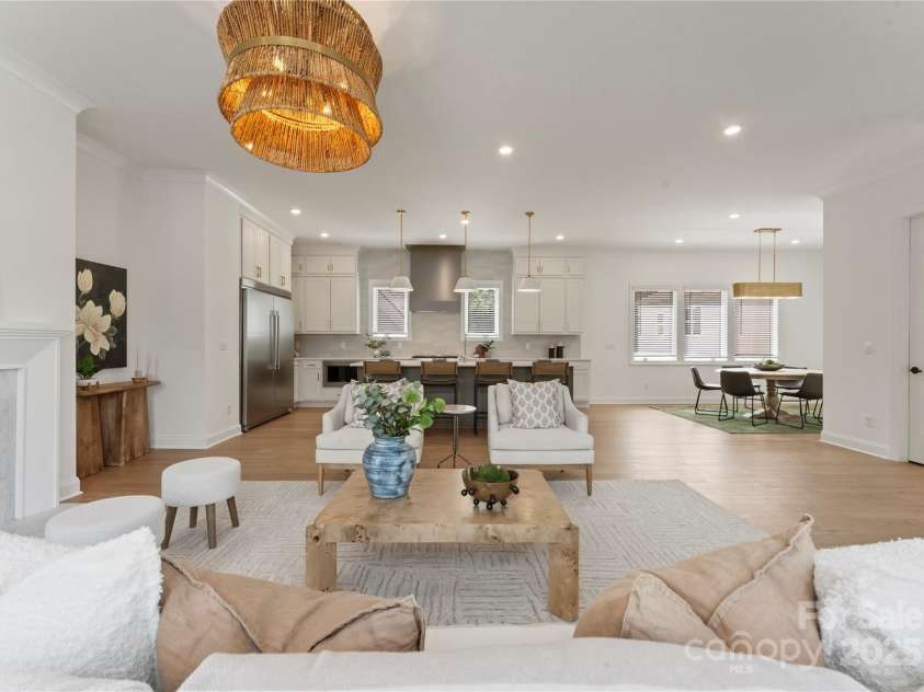 4211 Walker Road, Charlotte, NC 28211.  MLS# CAR4286850, YatesRealty ID 31469. 
