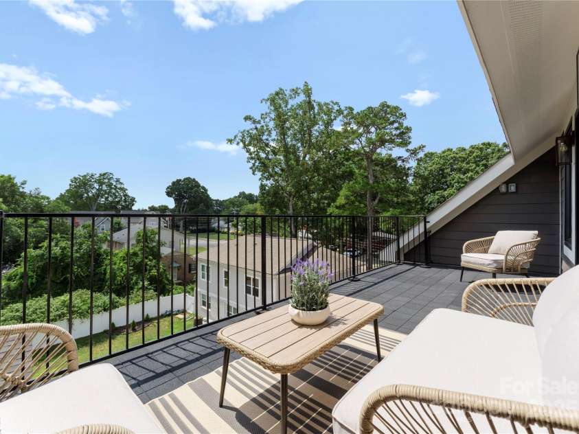 4211 Walker Road, Charlotte, NC 28211.  MLS# CAR4286850, YatesRealty ID 31469. 
