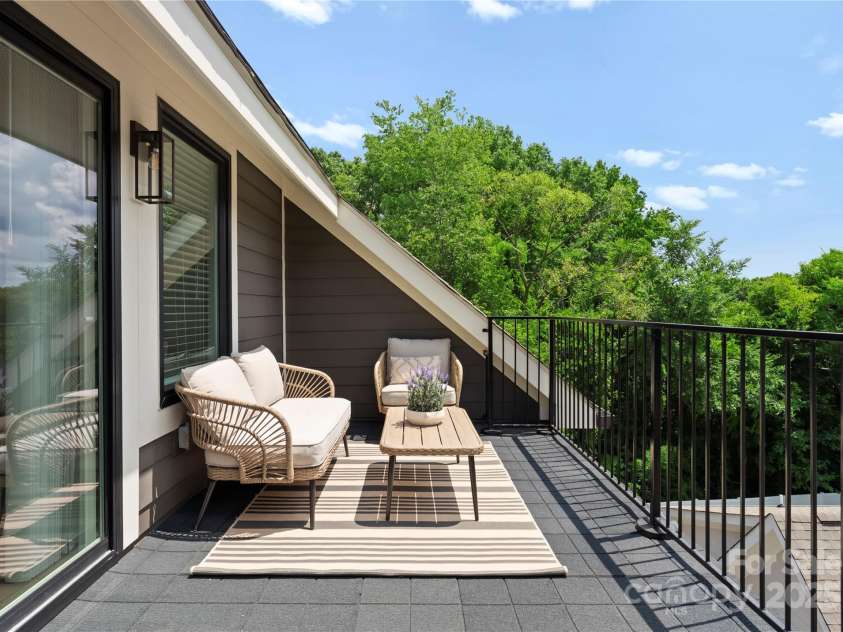 4211 Walker Road, Charlotte, NC 28211.  MLS# CAR4286850, YatesRealty ID 31469. 