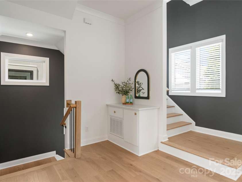 4211 Walker Road, Charlotte, NC 28211.  MLS# CAR4286850, YatesRealty ID 31469. 