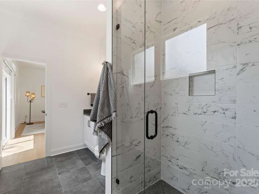 4211 Walker Road, Charlotte, NC 28211.  MLS# CAR4286850, YatesRealty ID 31469. 