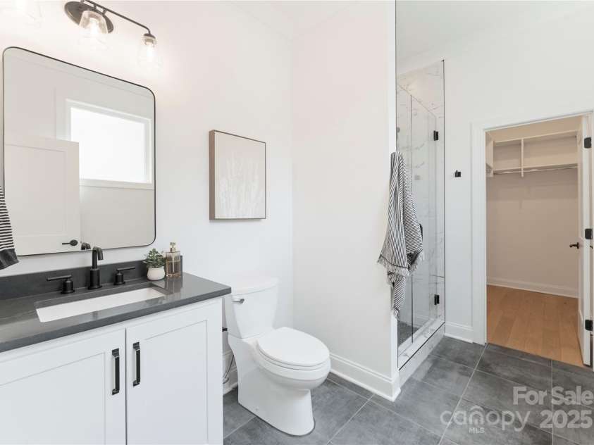 4211 Walker Road, Charlotte, NC 28211.  MLS# CAR4286850, YatesRealty ID 31469. 