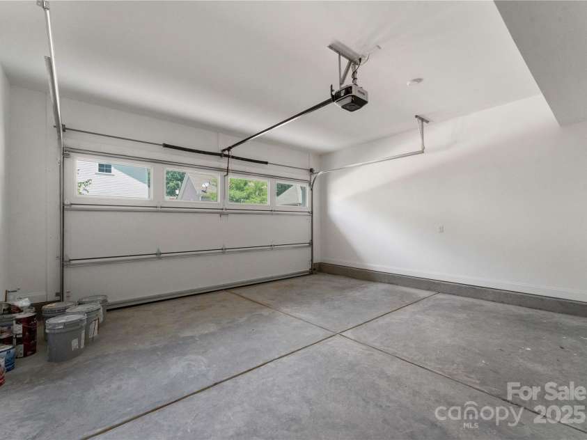 4211 Walker Road, Charlotte, NC 28211.  MLS# CAR4286850, YatesRealty ID 31469. 