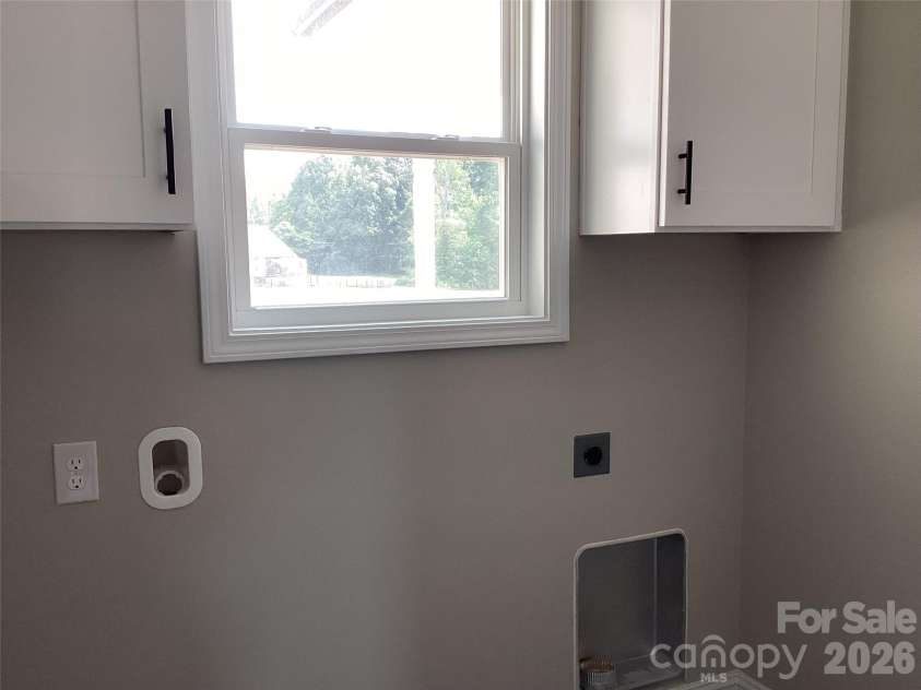 170 Smoke Lane, Salisbury, NC 28147.  MLS# CAR4297533, YatesRealty ID 3147. Laundry