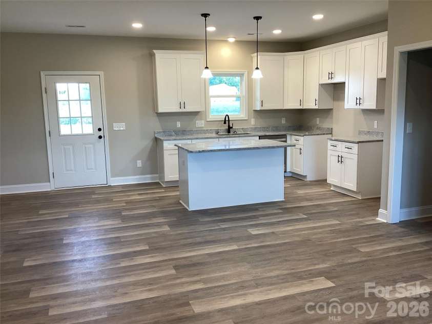 170 Smoke Lane, Salisbury, NC 28147.  MLS# CAR4422147, YatesRealty ID 3147. Kitchen/Greatroom