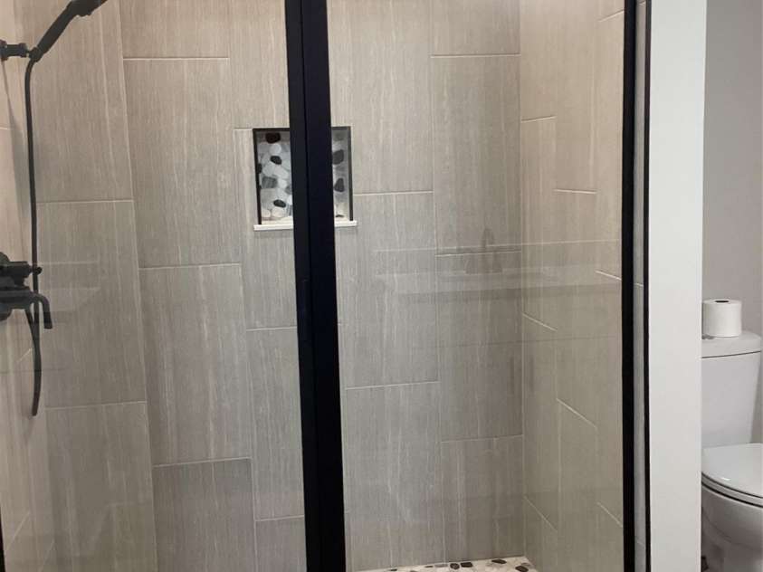170 Smoke Lane, Salisbury, NC 28147.  MLS# CAR4422147, YatesRealty ID 3147. Tile shower in master bath