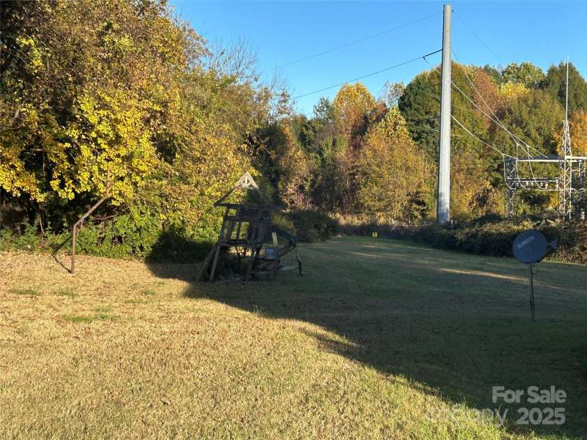 20128 Zion Avenue, Cornelius, NC 28031.  MLS# CAR4317986, YatesRealty ID 3147. Left side of parcel