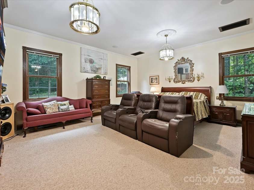 4900 Rocky River Road, Charlotte, NC 28215.  MLS# CAR4283934, YatesRealty ID 31470. Oversized Primary Bedroom