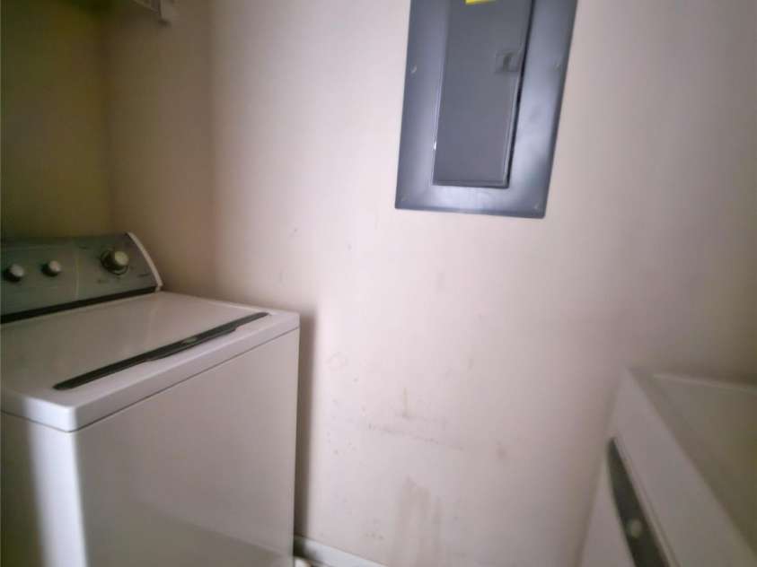 1162 Plaza Walk Drive, Charlotte, NC 28215.  MLS# CAR4289612, YatesRealty ID 31471. 